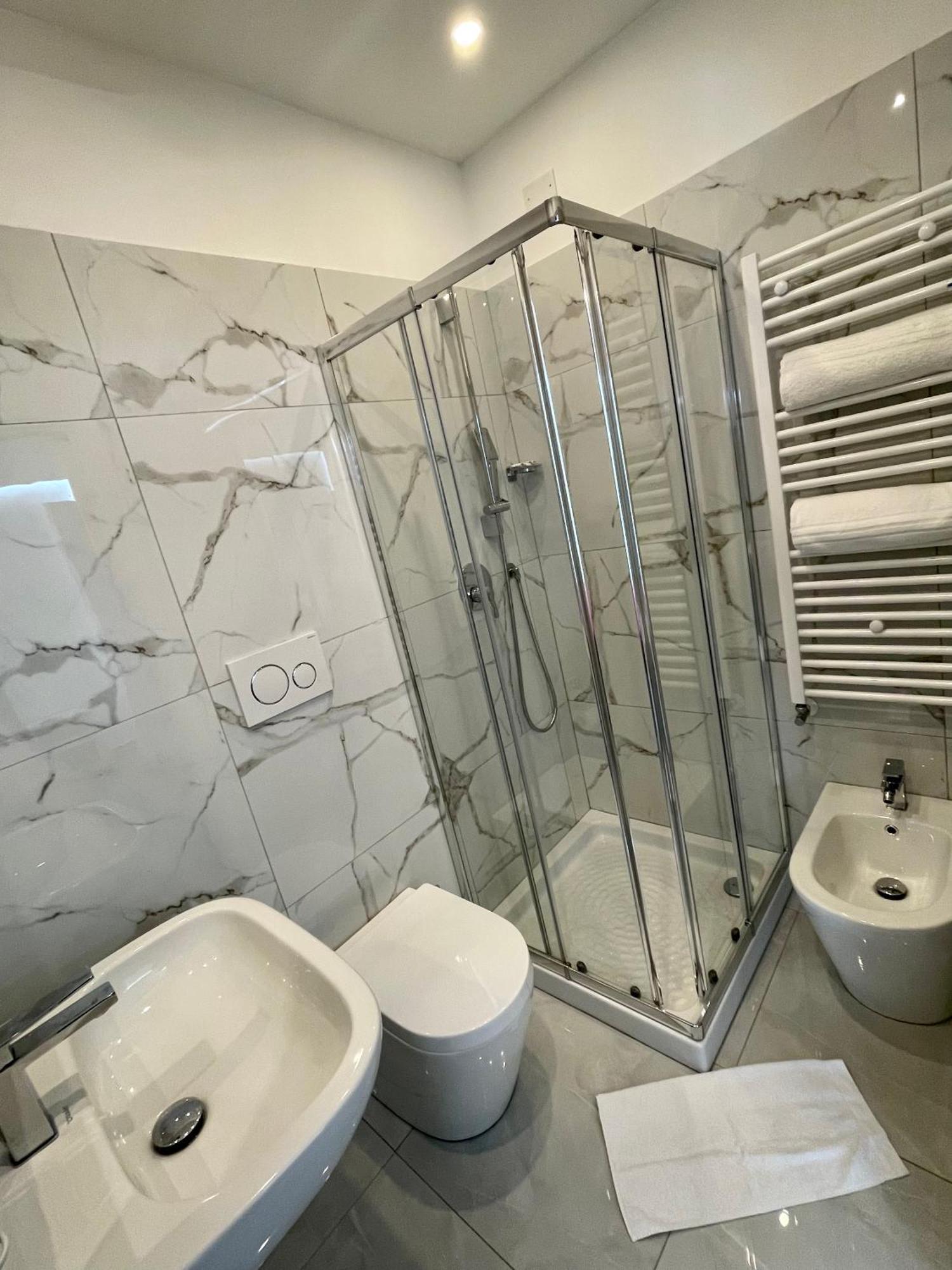Arbi Venice Station Guest house