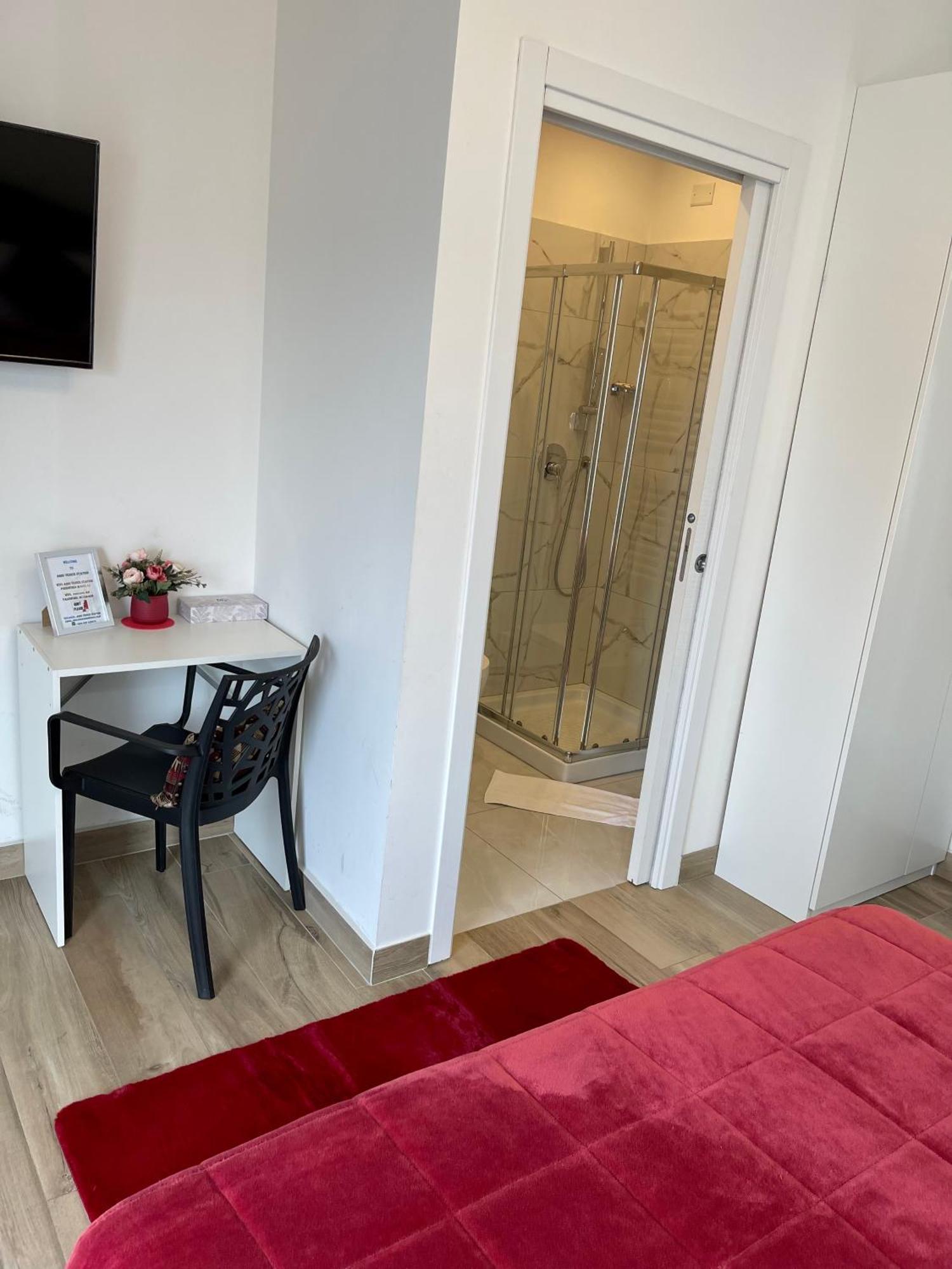 Arbi Venice Station Guest house *